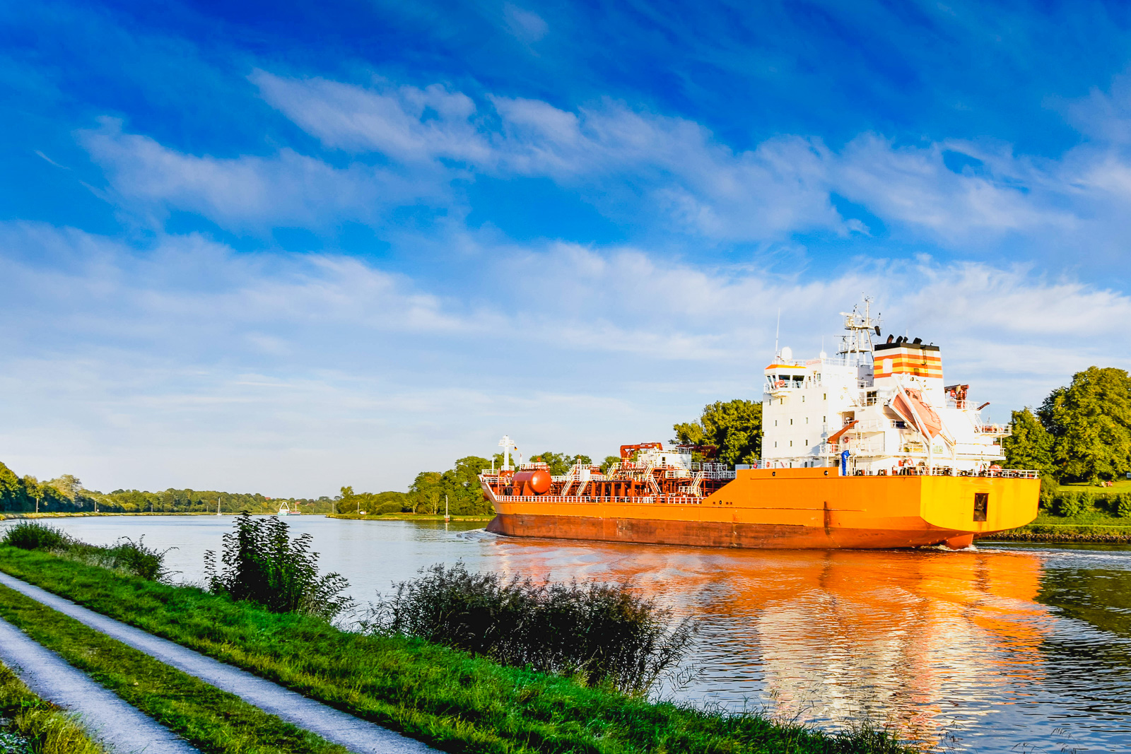 Am Nord-Ostsee-Kanal