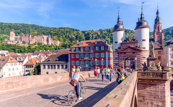 Brückenaffe in Heidelberg
