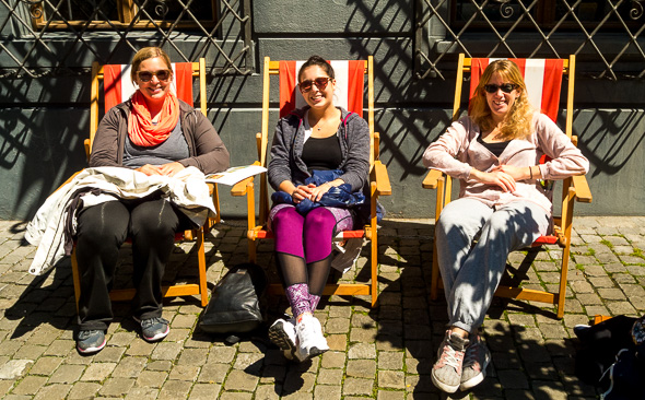 Die Radweg-Reisen Mitarbeiterinnen Damaris Herter, Larissa Großhardt und Lena Higgelke