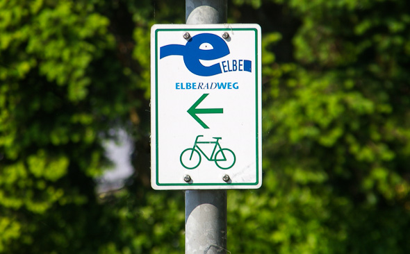 Wegweiser Elbe-Radweg