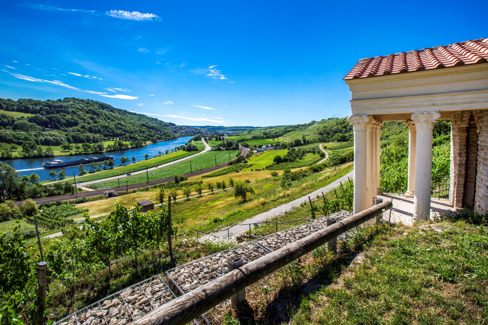 Grutenhäuschen an der Mosel