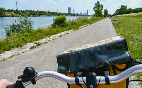 Auf dem Donau-Radweg