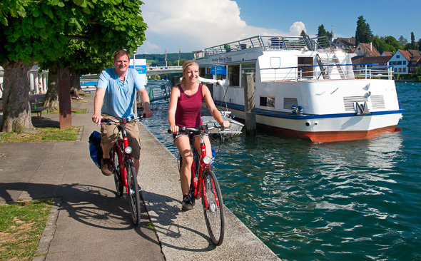 Radfahrer am Rhein