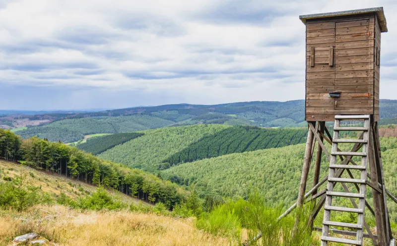 Ein Aussichtspunkt nahe der Lahnquelle