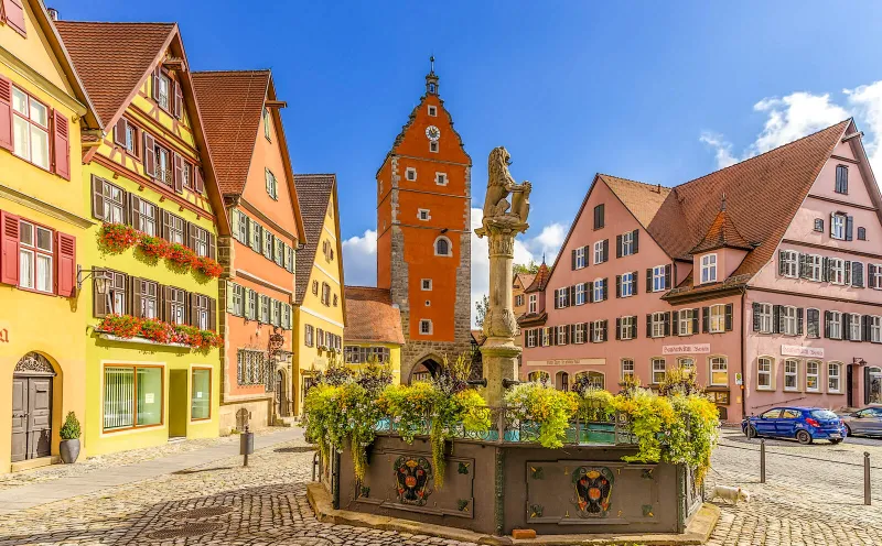 Das Woernitztor in Dinkelsbuehl