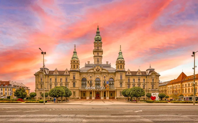 Das Rathaus in Györ