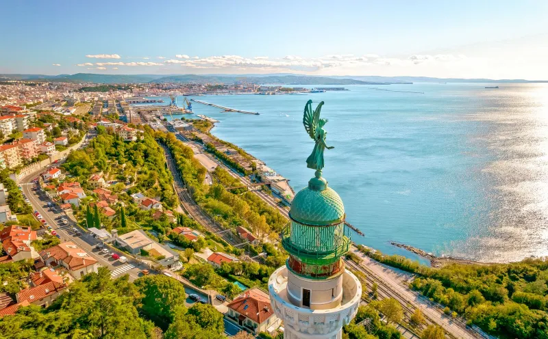 Faro della Vittoria, Triest