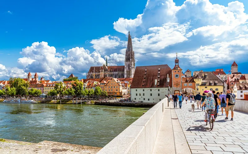 Regensburg, Steinerne Brücke, Dom