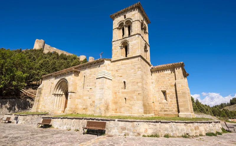 Aguilar de Campoo, Castillo, Santa Cecilia
