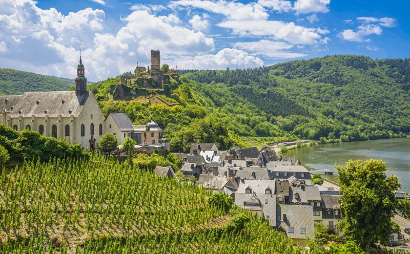 Beilstein an der Mosel und Burg Metternich