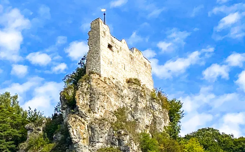 Burgruine Hütting