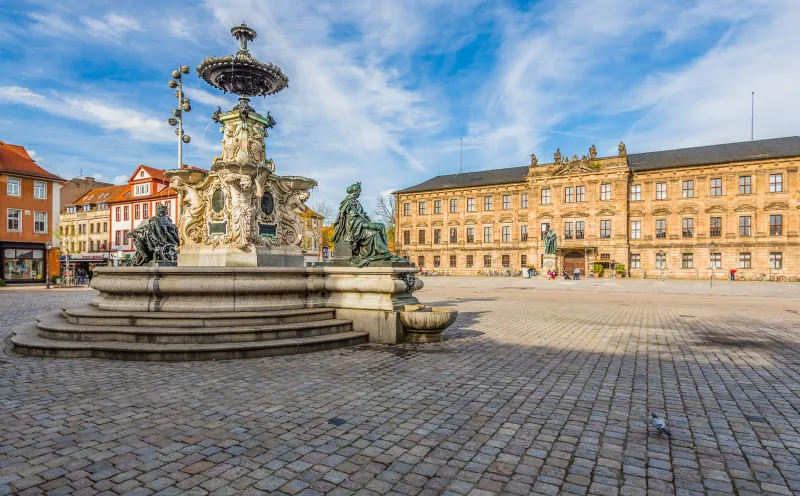 Schlossplatz mit Paulibrunnen, Erlangen