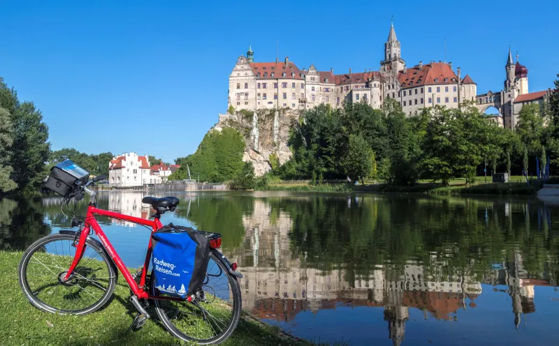Donau und Schloss Sigmaringen