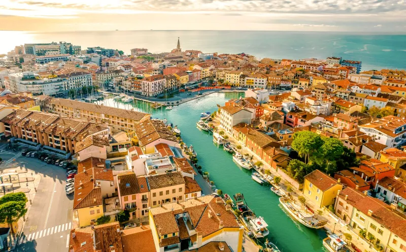 Hafen und Kanäle in Grado