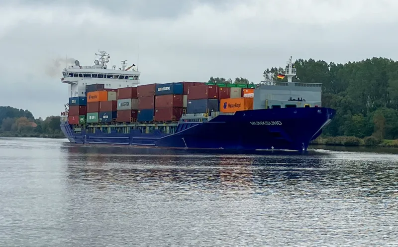 Containerschiff