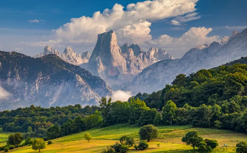 Picu Urriellu -Naranjo de Bulnes