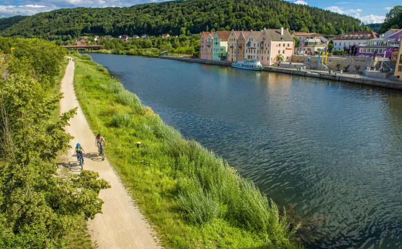 Riedenburg - Radsfahrer am Main-Donau-Kanal