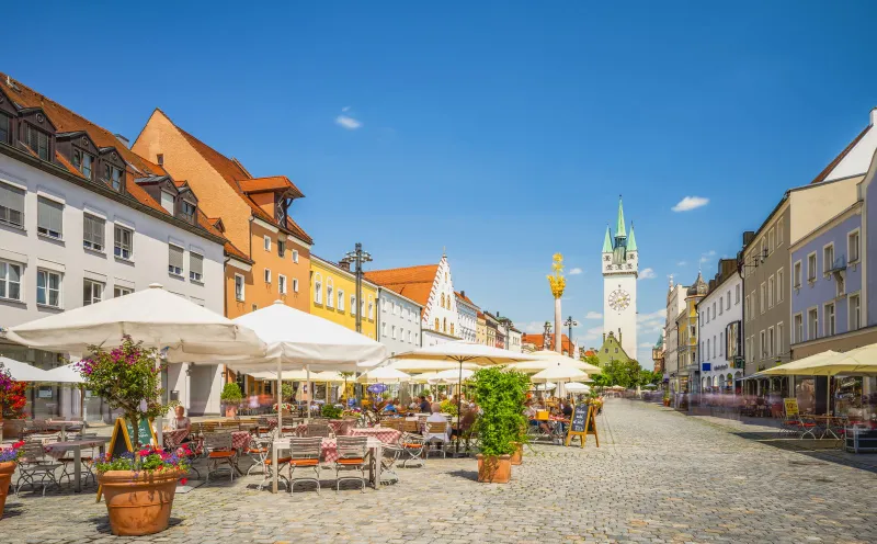 Straubing, Stadtturm, Dreifaltigkeitssäule