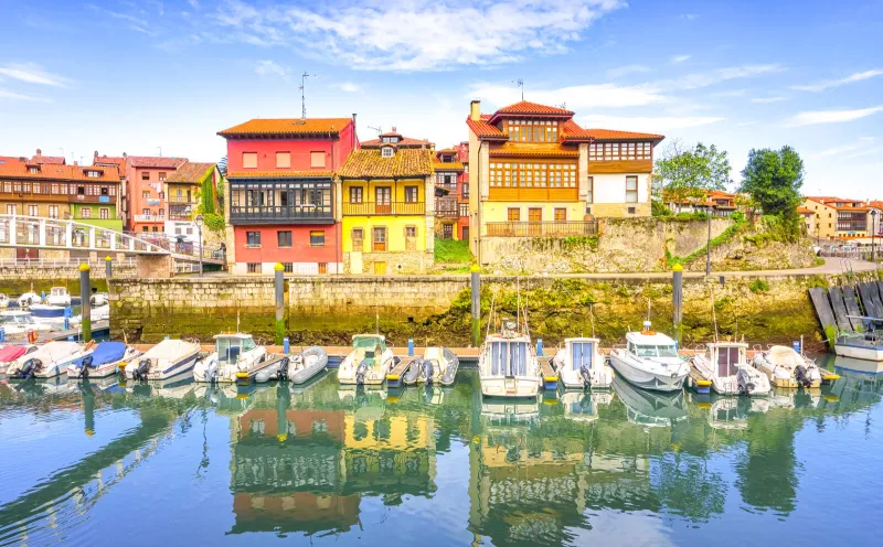 Hafen in Llanes