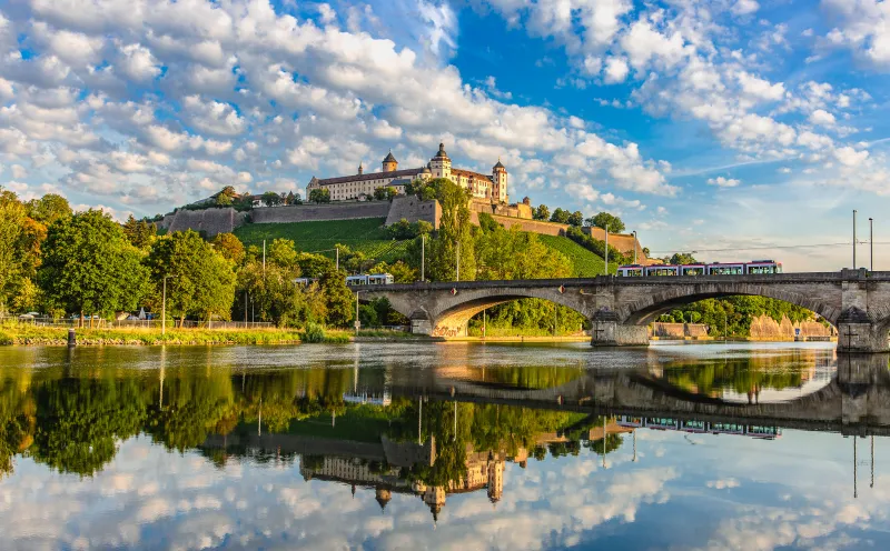 Blick auf die Festung Marienberg in Würzburg