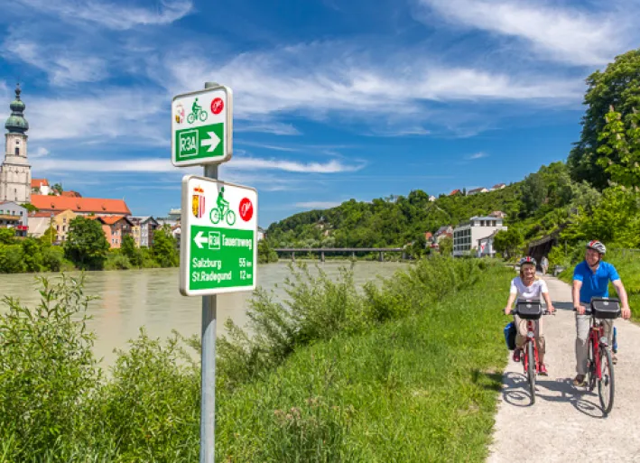 Der Tauern-Radweg, Radweg-Wegweiser