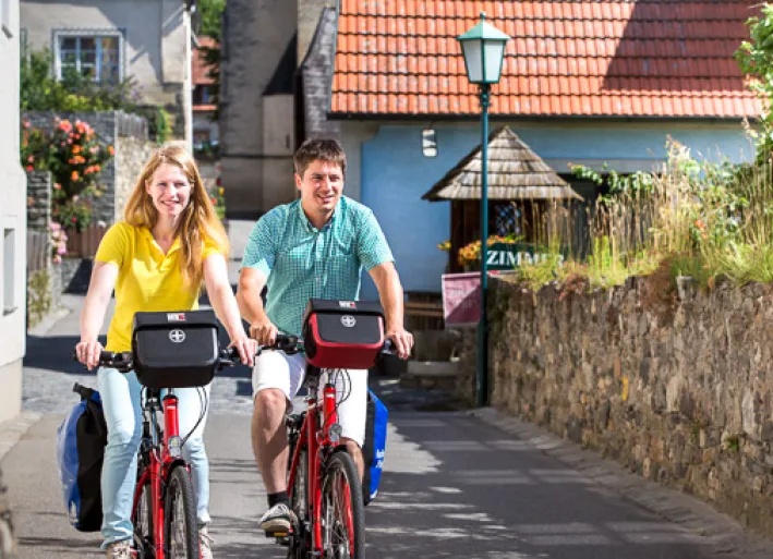 Unterwegs auf dem Donau-Radweg in Spitz
