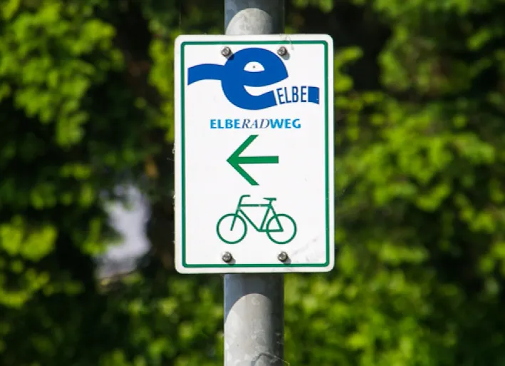 Wegweiser Elbe-Radweg