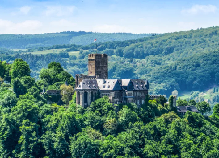 Lahn-Radweg, Burg Lahneck