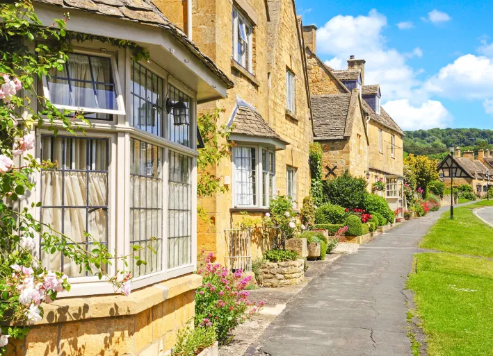 Cotswold Cottages in Broadway
