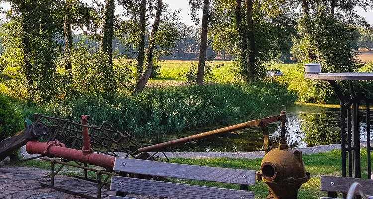 Frühstücksterrasse Wasserschloss Melentin