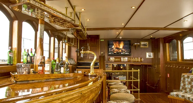 Mare fan Fryslân, Bar