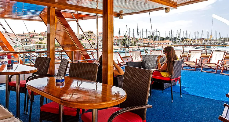 MS Amore, Sonnendeck