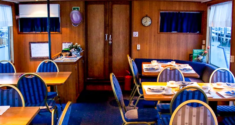 MS Vita Pugna, Restaurant