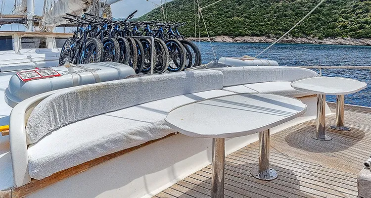 Osman Kurt, Sonnendeck