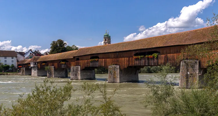 Radreisen im Schwarzwald: Holzbrücke in Bad Säckingen