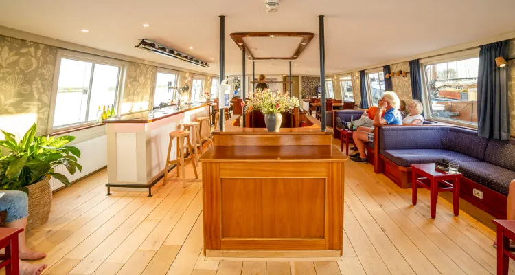 MS Lena Maria Salon
