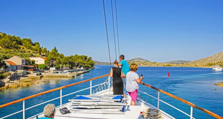 Rad und Schiff in Kroatien