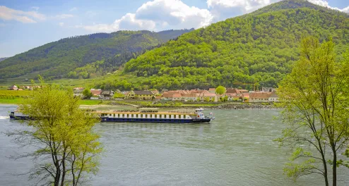 Mit Rad und Schiff auf der Donau